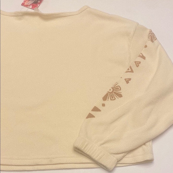 Roxy Cream Crop Top with Floral Accents - Picture 3 of 6